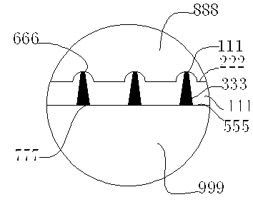 Mask plate with easily removed assistant pattern and production method thereof