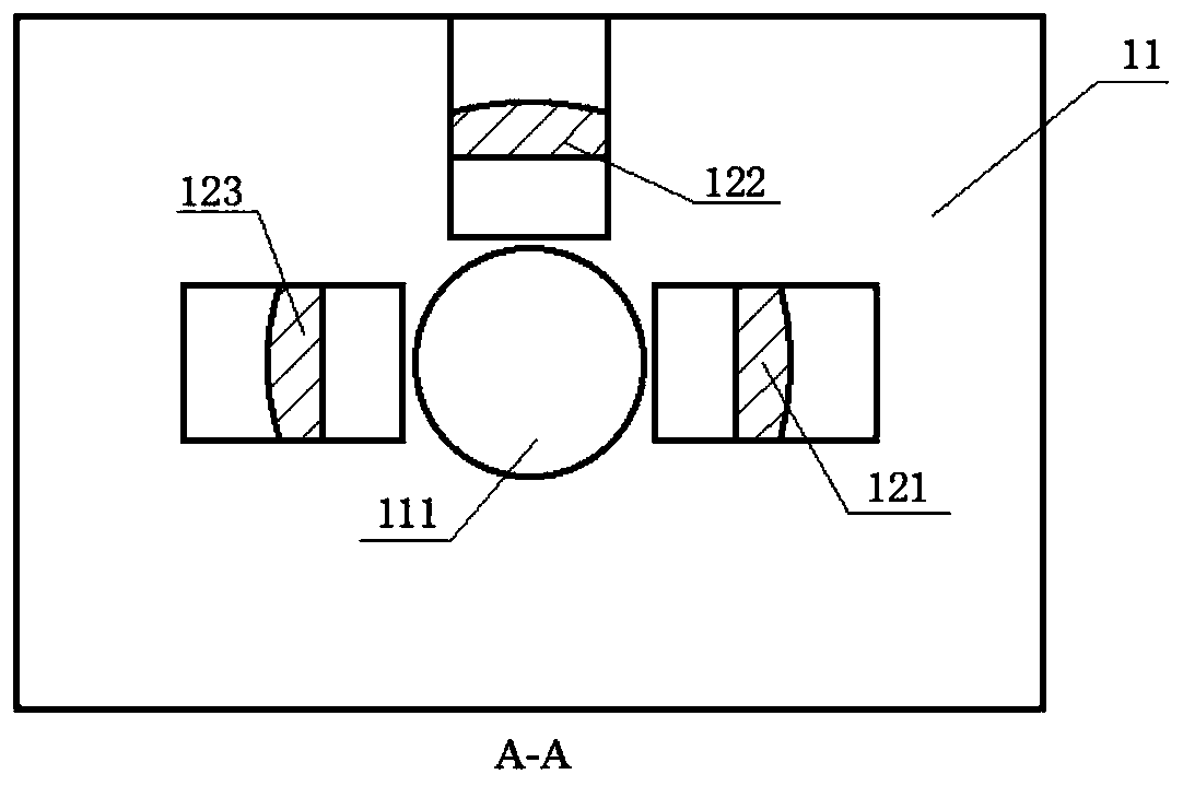 Acoustic emission sensor fixing device and using method thereof