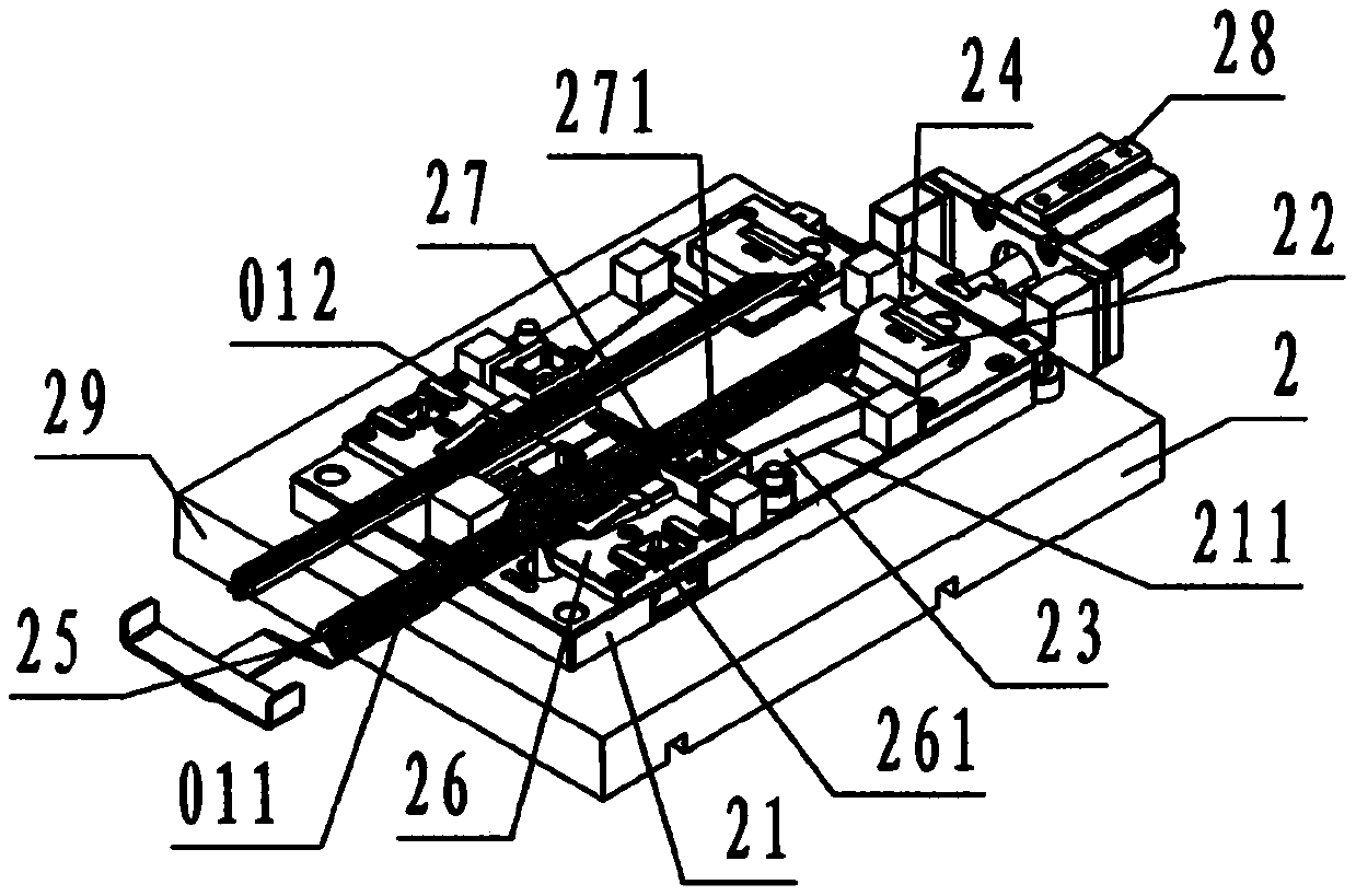 Injection mold for flange of large rubber strip