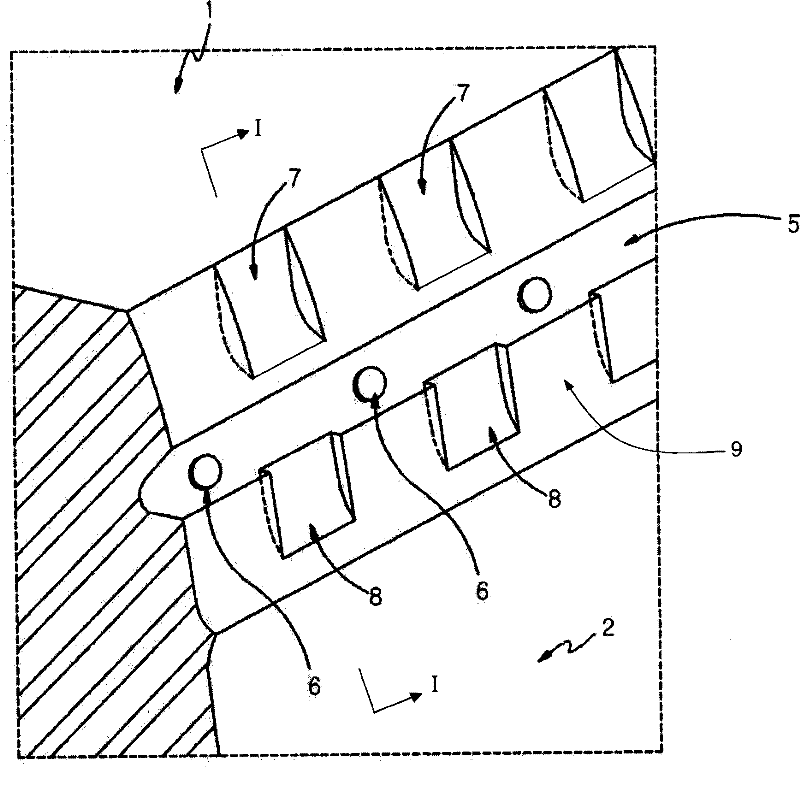 Tyre with heat radiation slot formed on the tyre shoulder for automobile