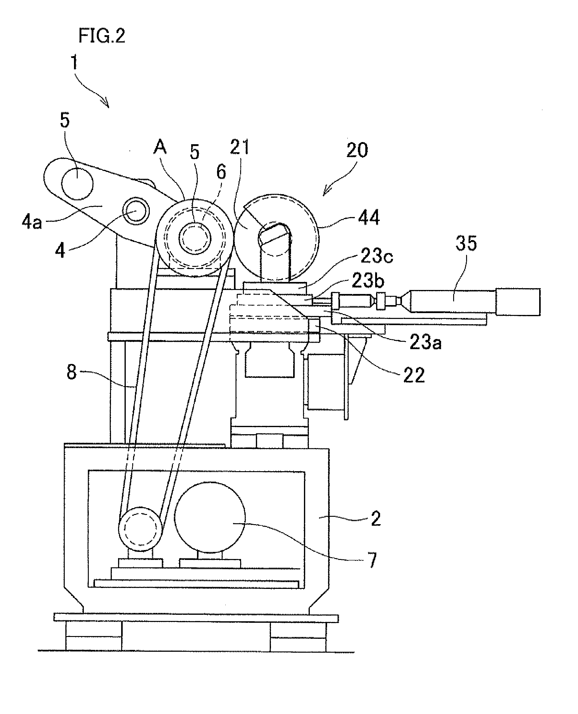 Cutting apparatus for adhesive tape rolls