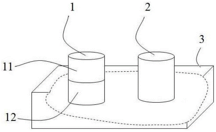 Composite pole and battery module with same