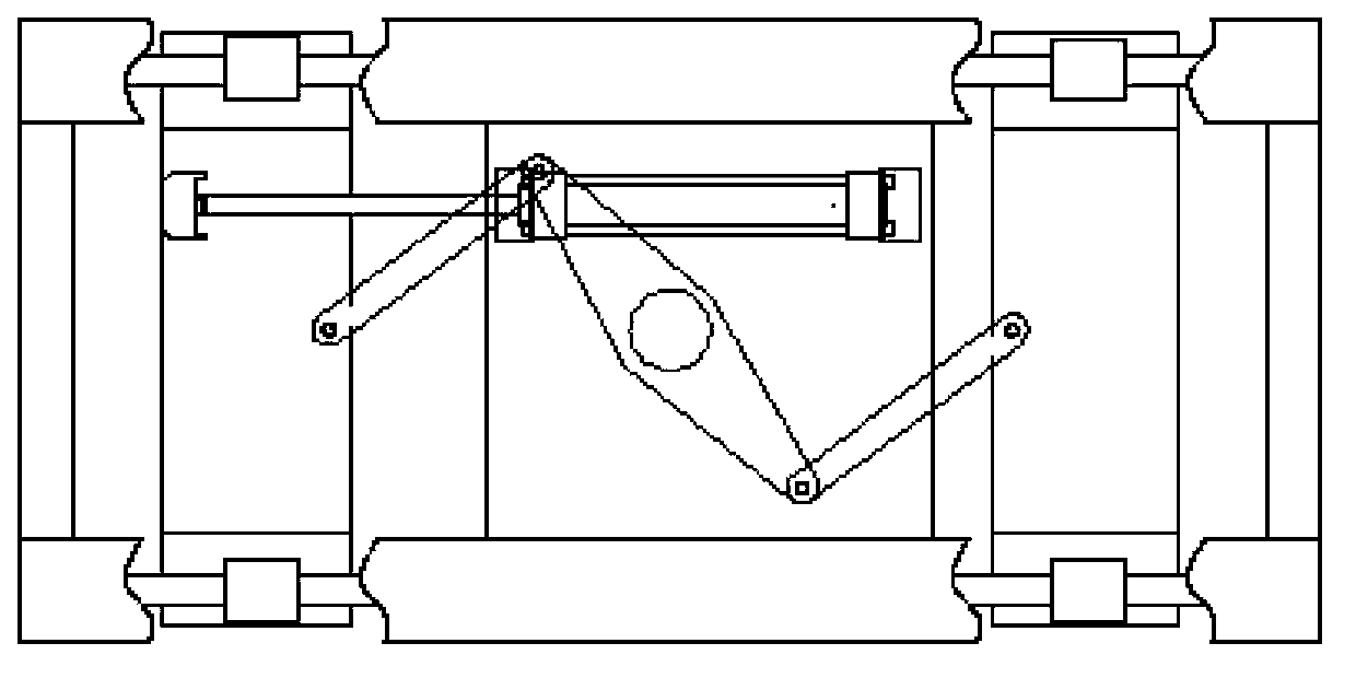 Mechanical centering device for tire conveying line