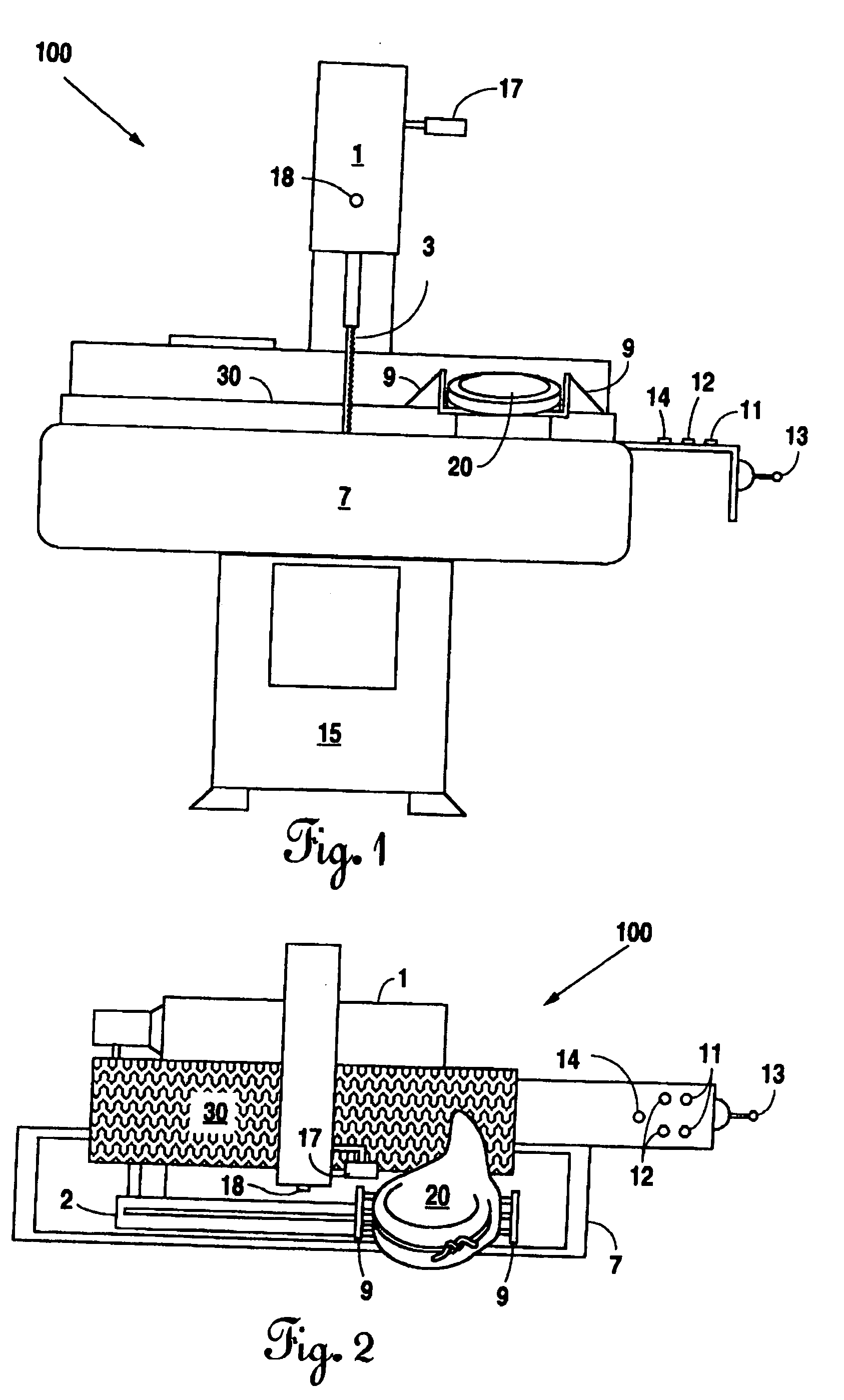 Apparatus and method for cutting meat