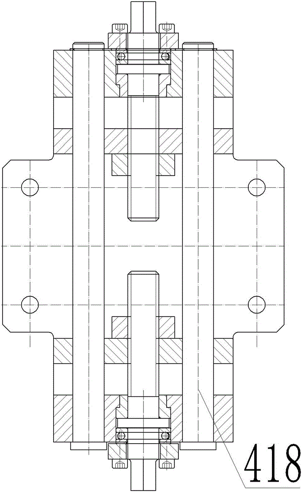 Strip material roll shearing roll extruding mechanism