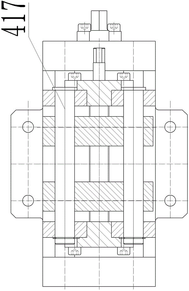 Strip material roll shearing roll extruding mechanism