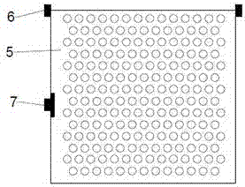 Metal powder degassing method and device