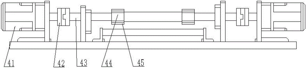 Automatic transferring device of carbon fiber composite material production line and transferring method of automatic transferring device