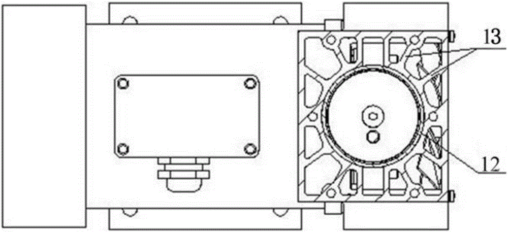 Oilless compressor and auxiliary compressor set