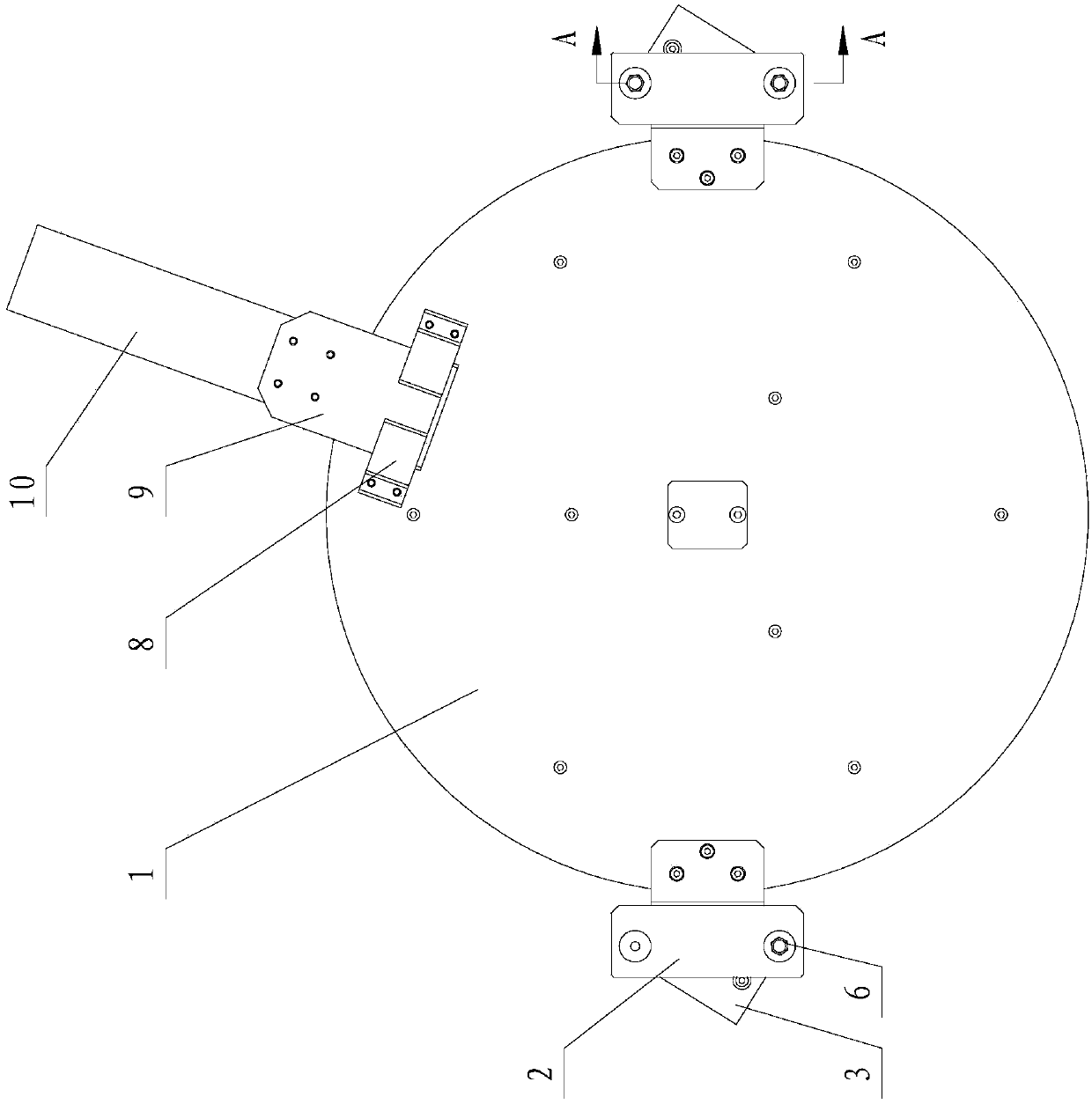 Disc cover rapid dismantling device used for wafer roasting unit