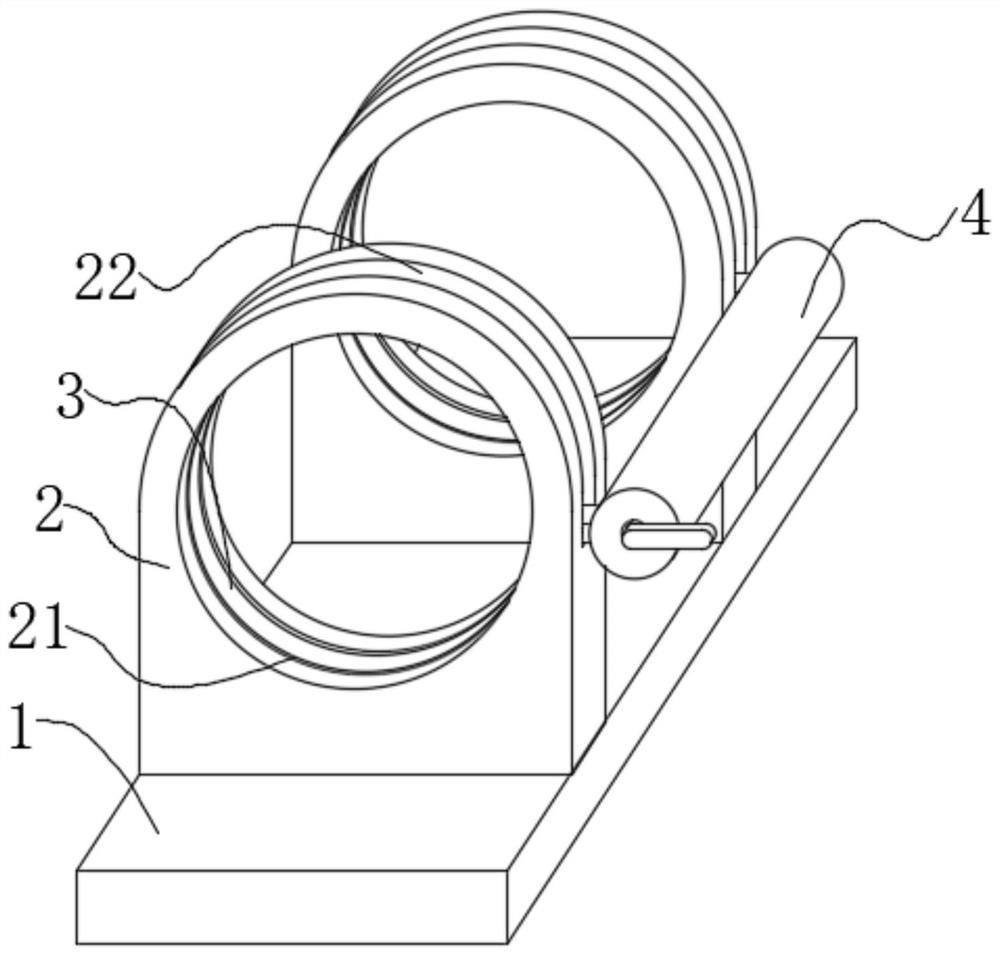 Self-adaptive clamping device for steel pipe welding