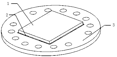 Ceramic adapter plate for improving temperature characteristics of differential silicon vibration beam accelerometer