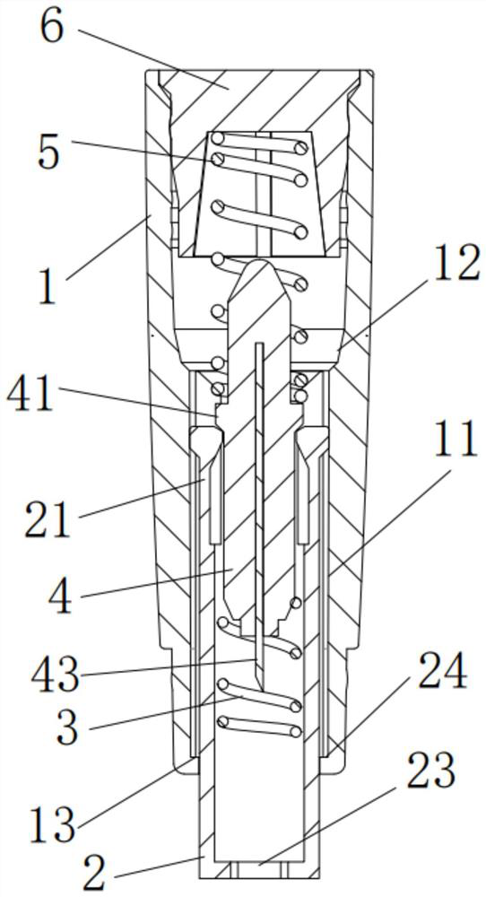 Blood collection device with automatic triggering mechanism and assembling method thereof