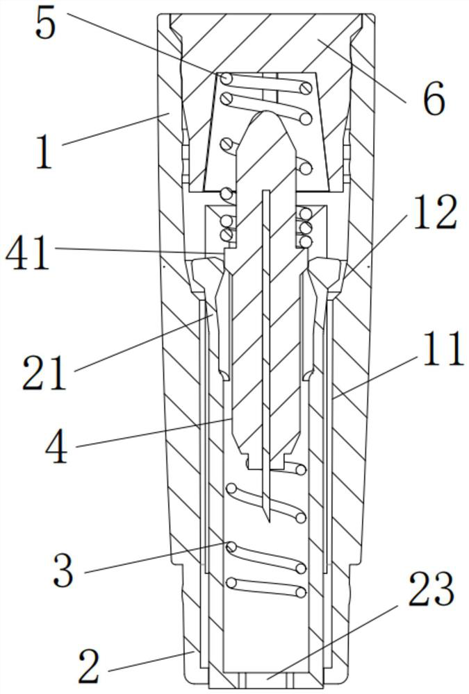 Blood collection device with automatic triggering mechanism and assembling method thereof