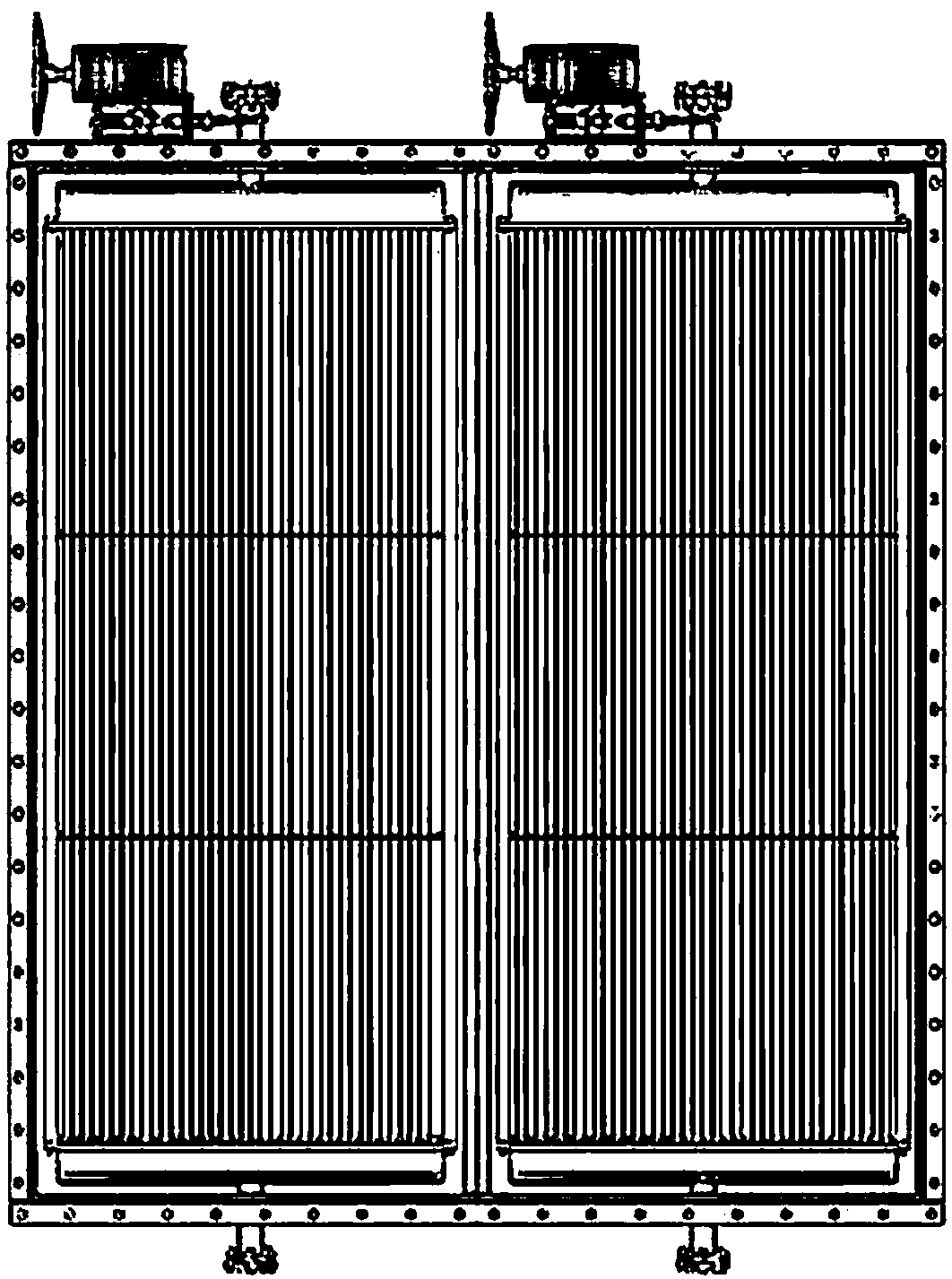 Draining self-adjusting rotary air heater and adjusting method thereof