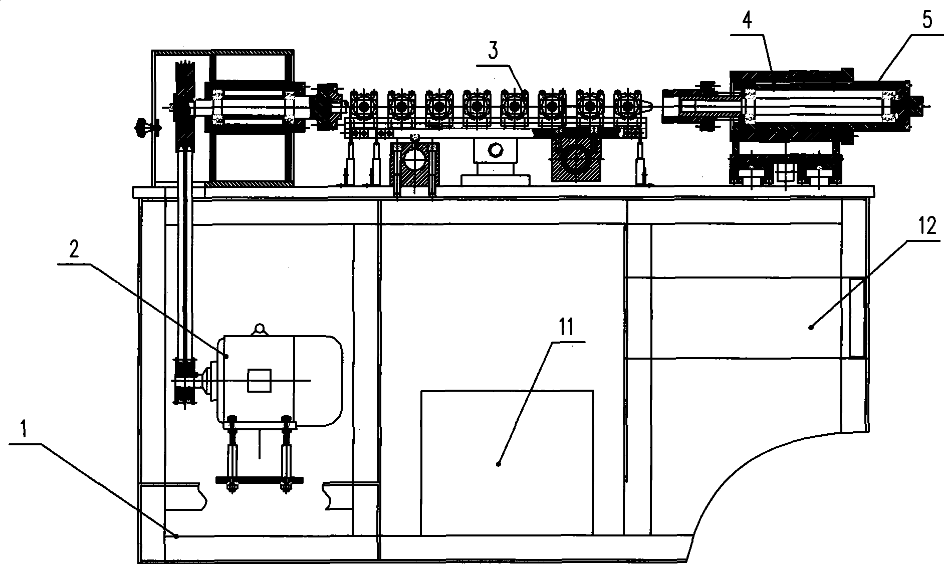 Metal axial-flow fan roller riveting and forming machine