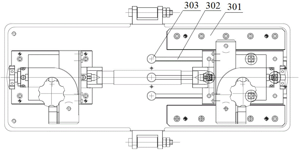 Device for measuring runout of rotating member