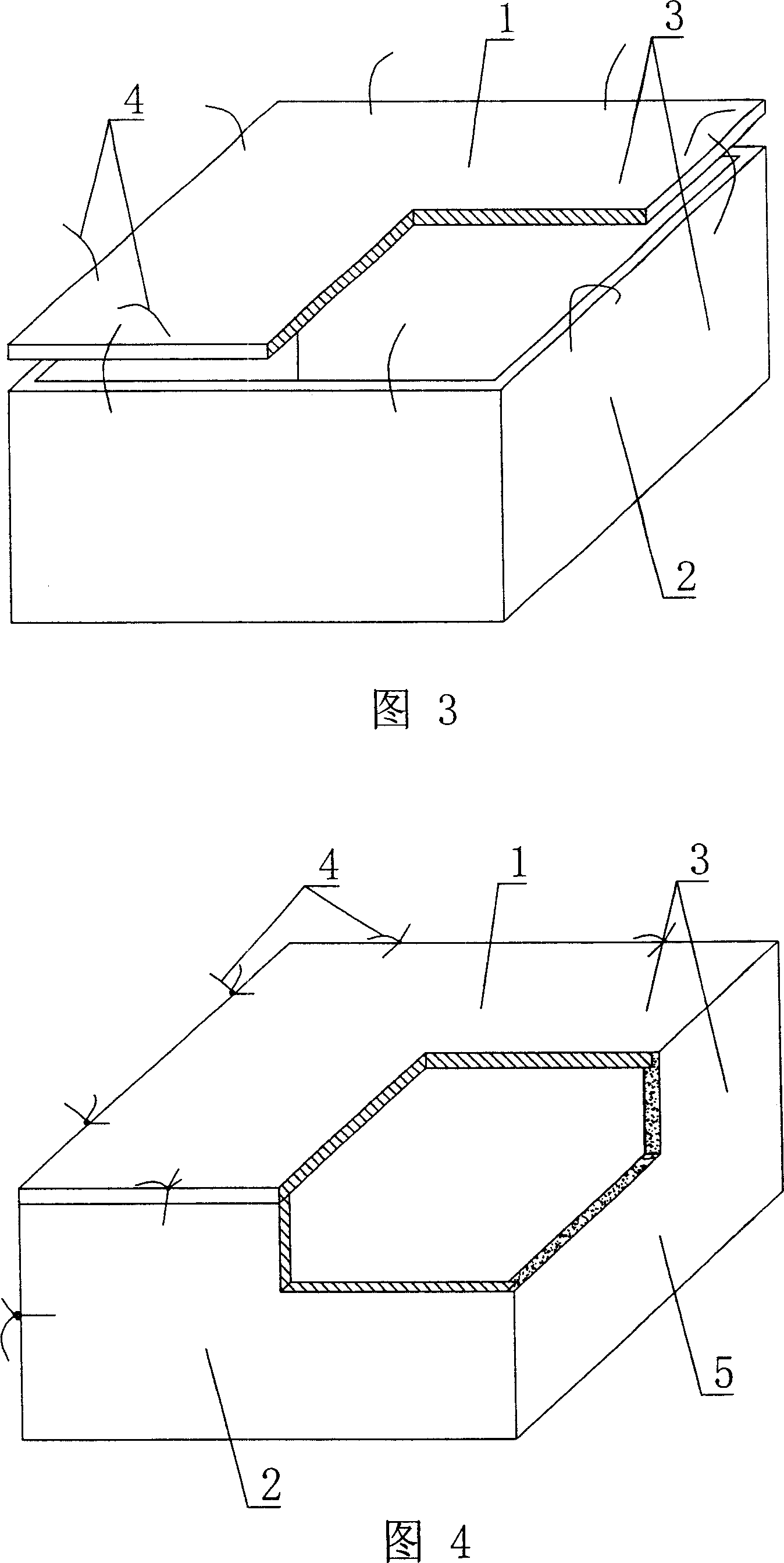 A hollow shuttering component in use for filling in concrete