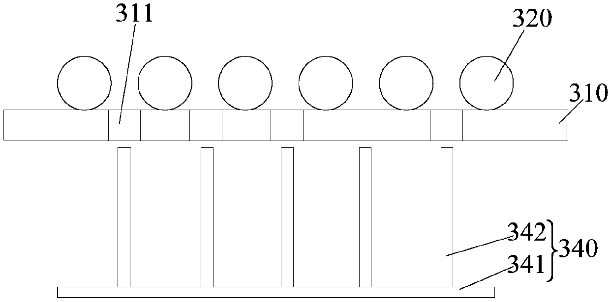 Rolling device and rolling method for target material