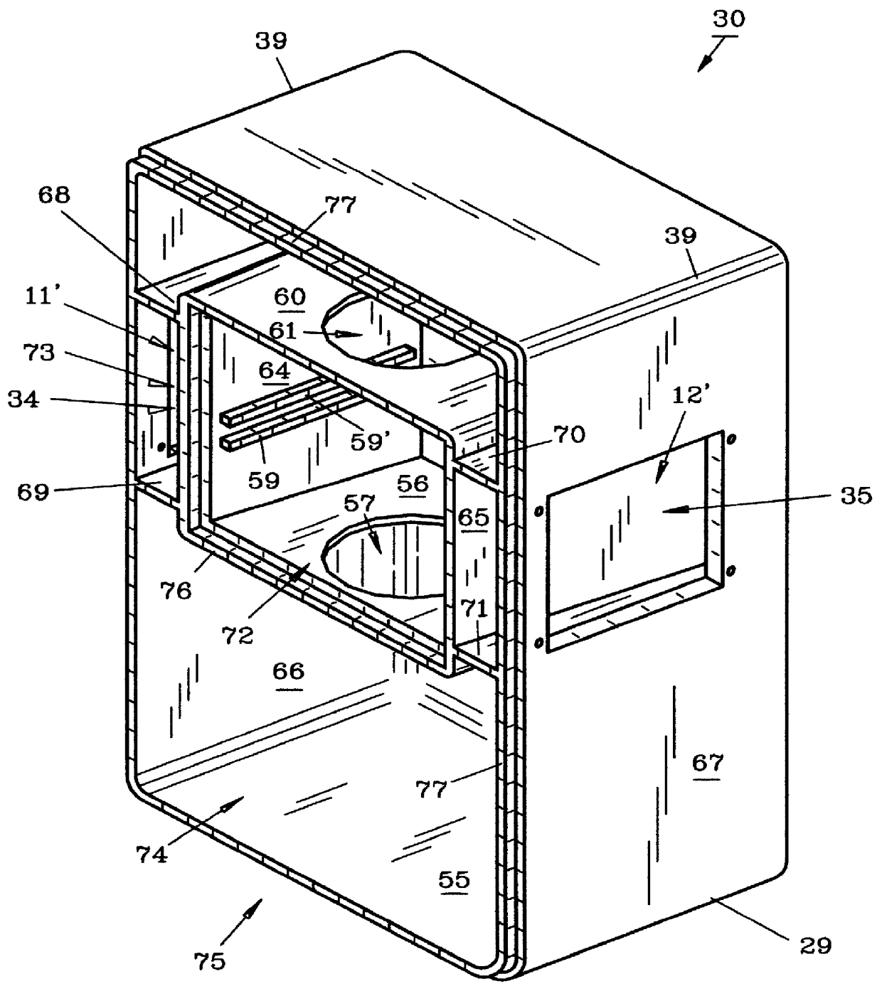 Heat pump, housing and method