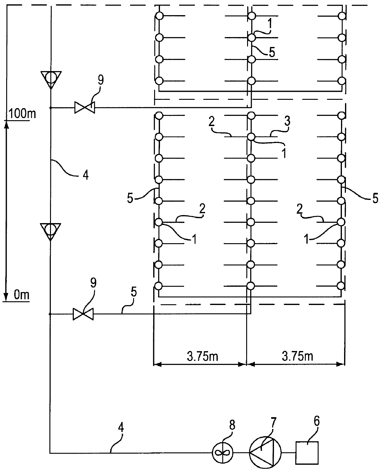 Method and a stationary arrangement for discharging a deicing liquid