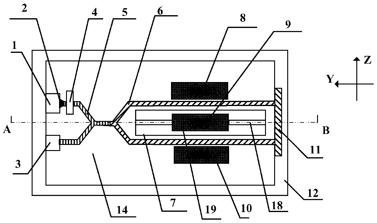 Monolithic integrated optical accelerometer based on phase detection