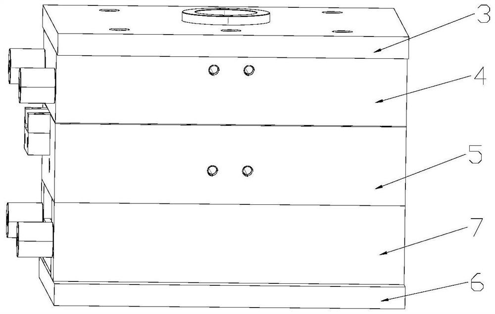 Oxygen generator, gas storage tank of oxygen generator and forming die and forming method of gas storage tank