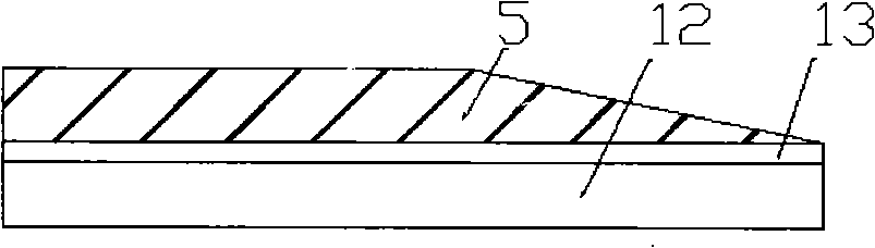 Roll welding device for producing noble metal composite band