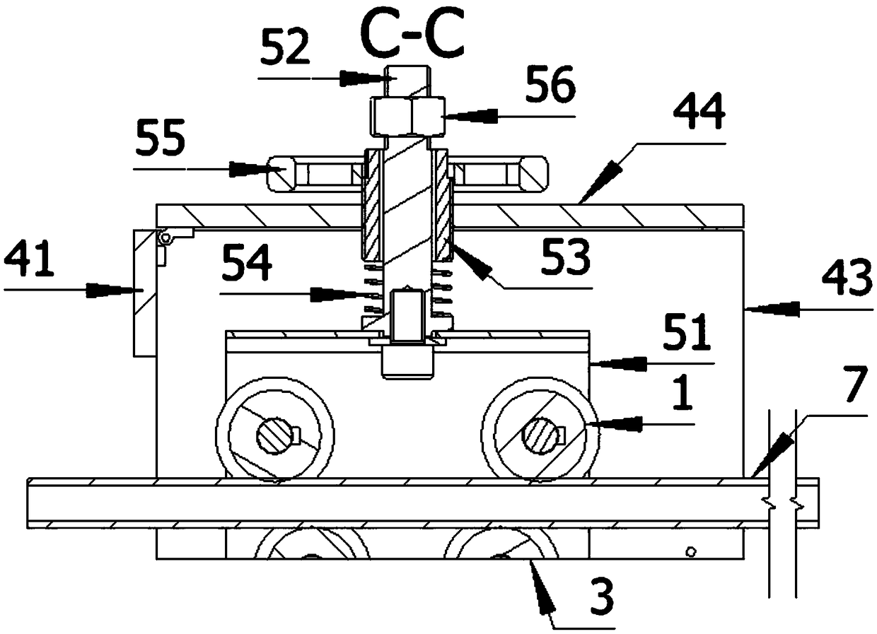 Transmission line maintenance device