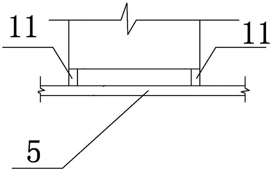 Quakeproof museum exhibition and display through cabinet and design method thereof