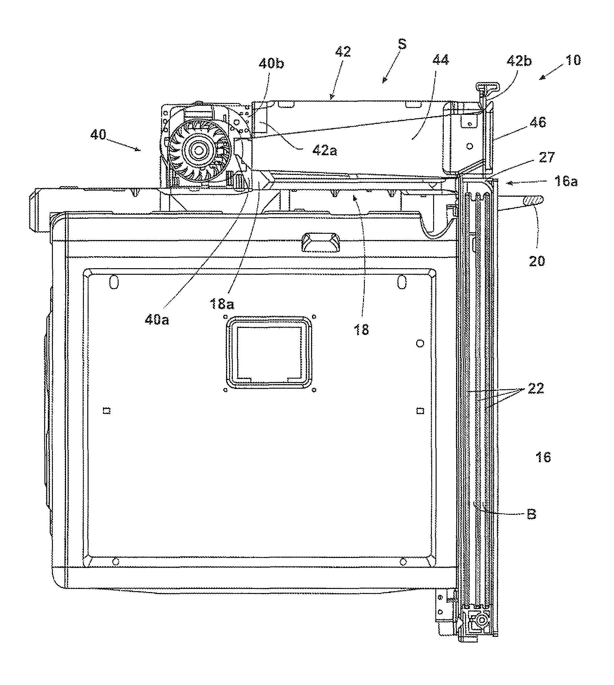 Built-in oven with an improved cooling system