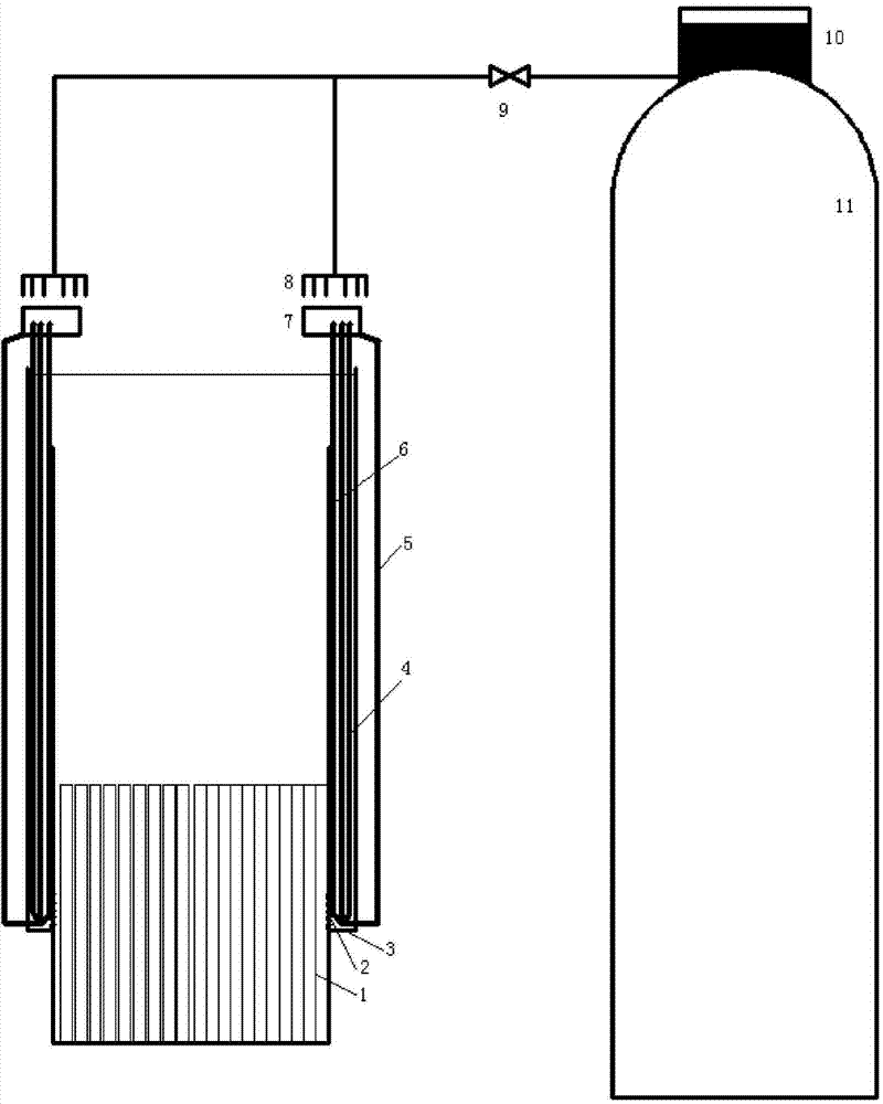 Spent fuel tank passive after-heat removing system based on water cooling heat pipes