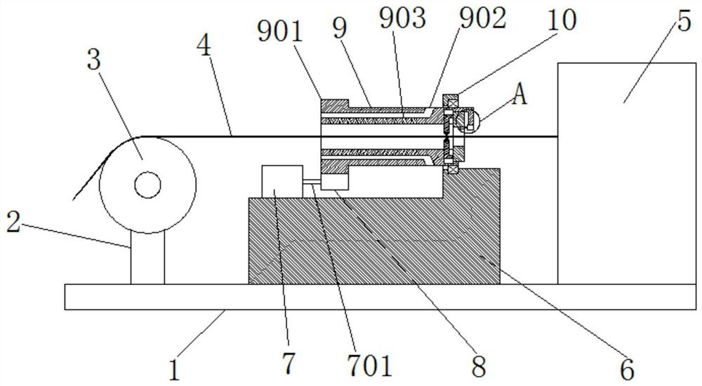 A wire device with automatic adjustment of yarn holding strength and twisting