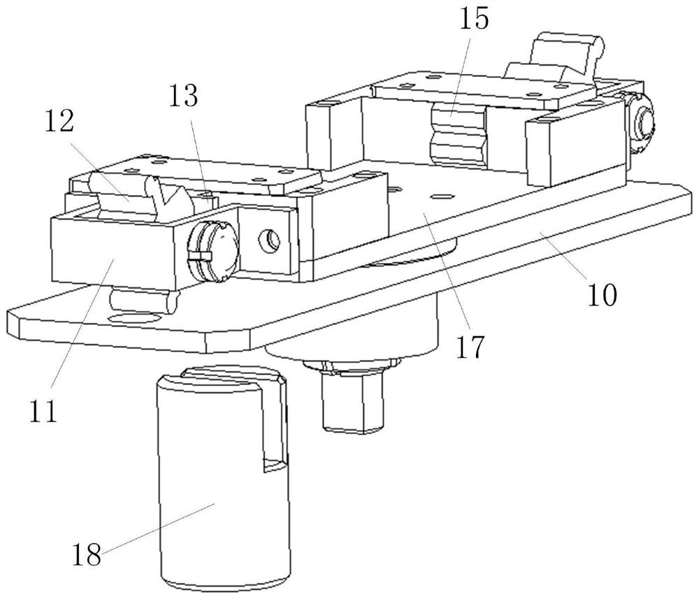 Self-locking elastic clamping device capable of freely combining rotation