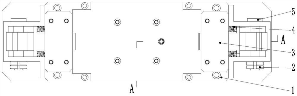 Self-locking elastic clamping device capable of freely combining rotation