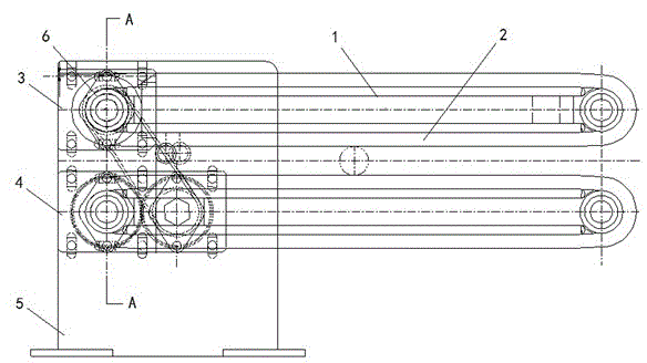 Outlet bottle clamping mechanism of infusion agent multiple-specification same-bottle-type micropore inspection machine for plastic bottle