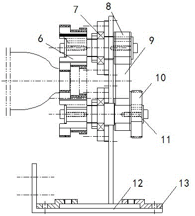 Outlet bottle clamping mechanism of infusion agent multiple-specification same-bottle-type micropore inspection machine for plastic bottle