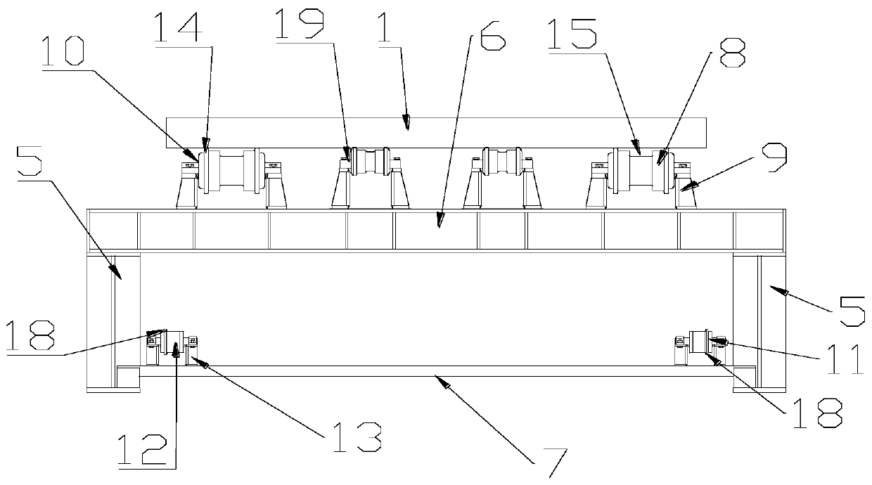 Conveying structure of heavy plate type feeding machine