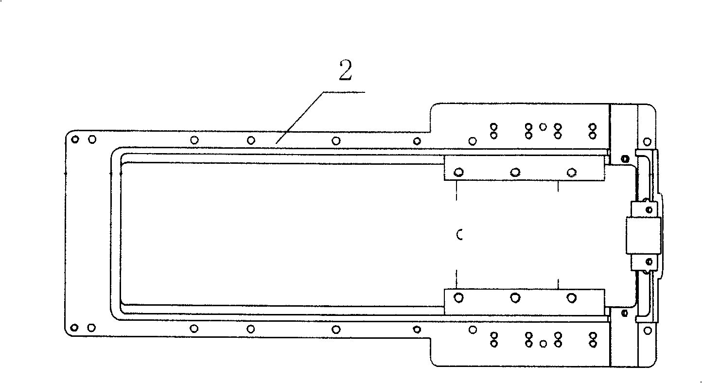 Quick clamp device of large nozzle of zinc pot