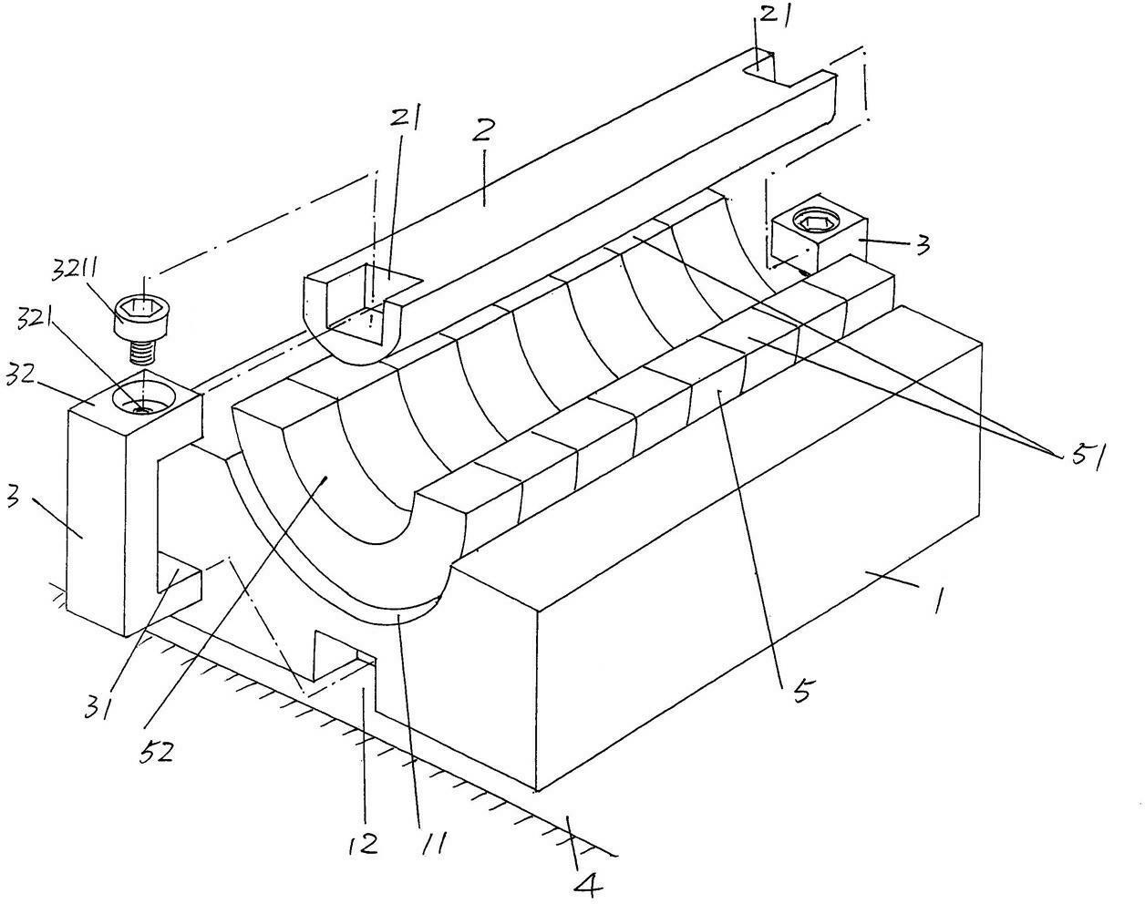 Clamp structure for C-shaped ferrite magnetic core