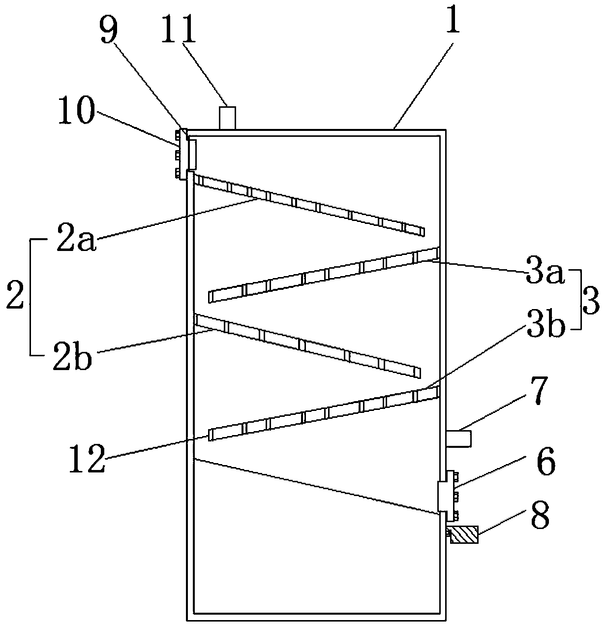 Domestic drinking water steady flow tank and cleaning device thereof