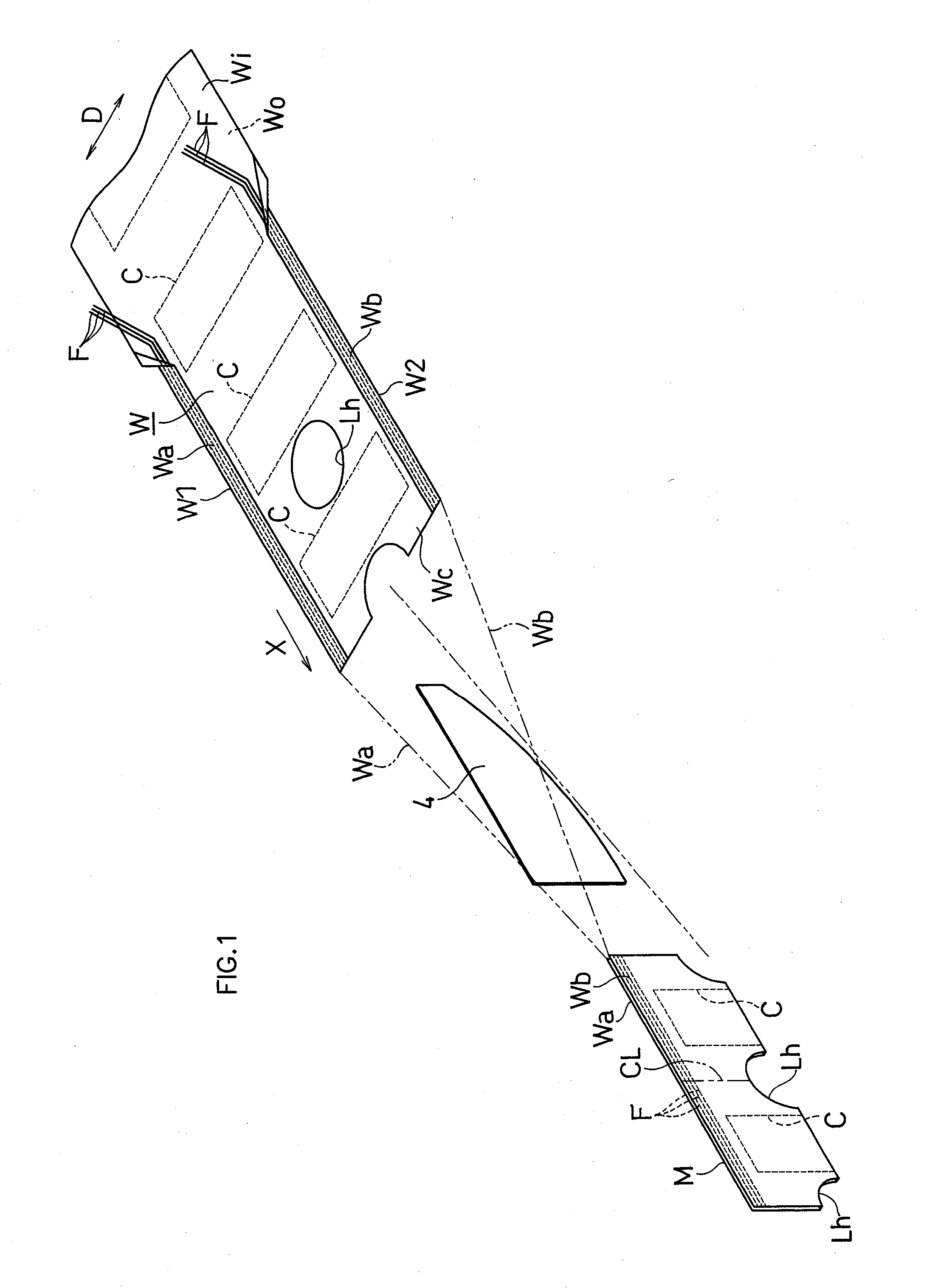 Web folding apparatus, web folding method, and worn article producing method