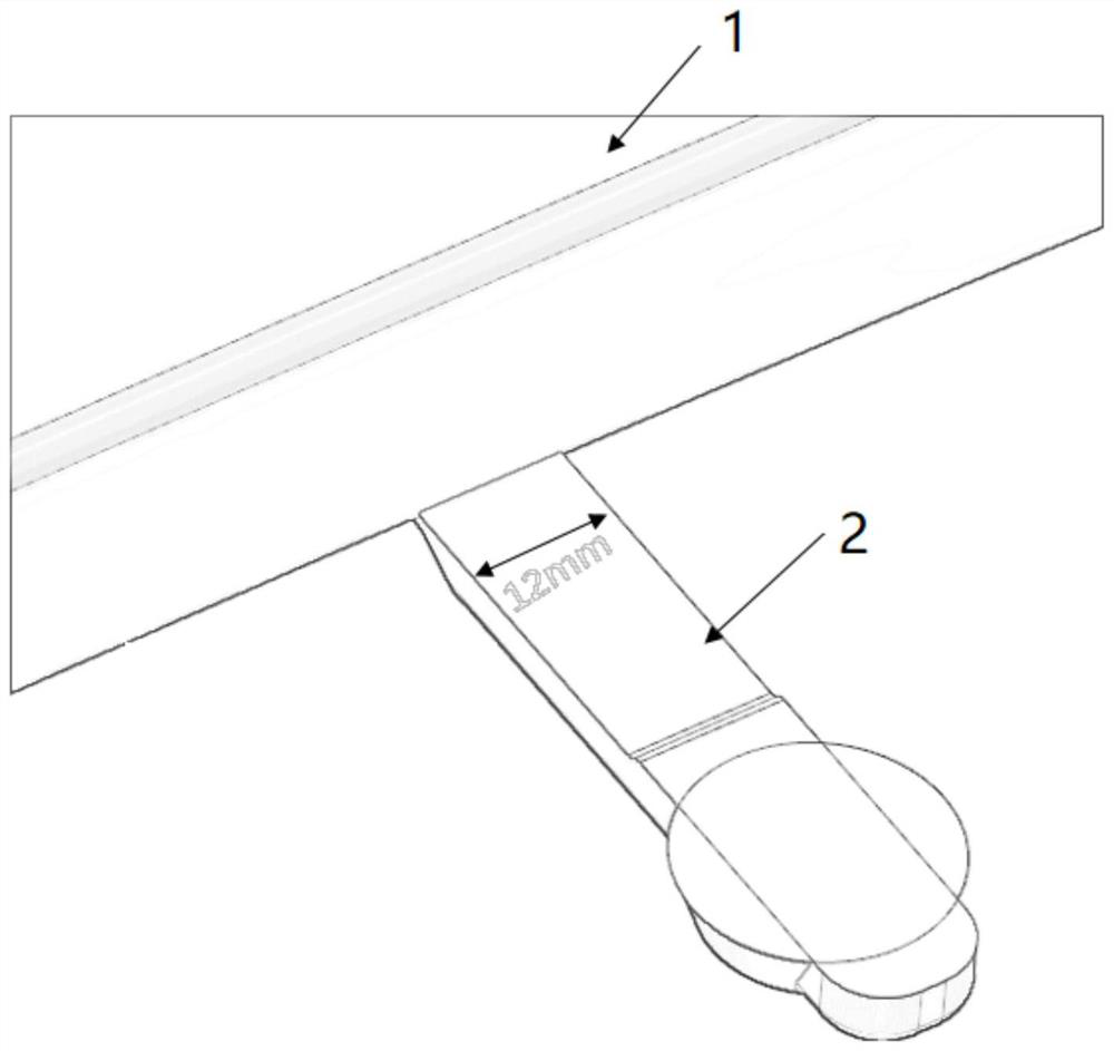 Automatic gate trimming device utilizing in-mold sliding block cutting mechanism in injection mold