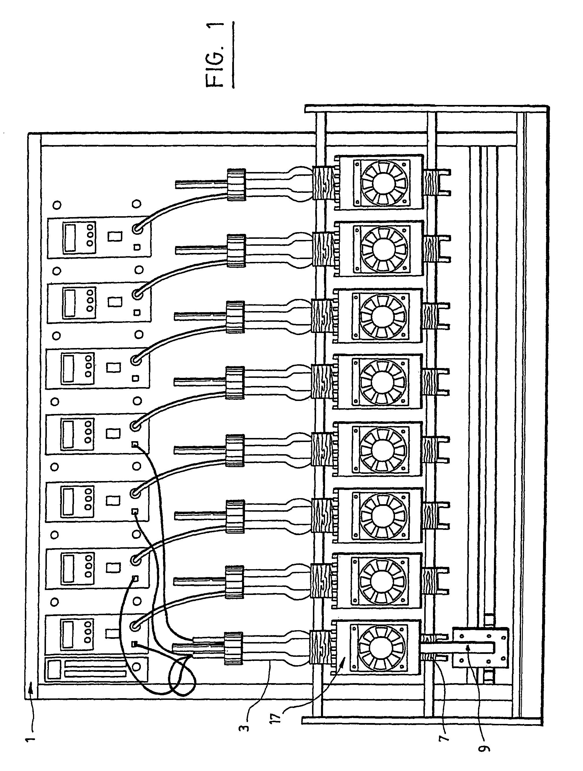 Robotized platform for cell cultures in miniature reactor batteries, equipped with a system for real time measurement of cellular turbidity or other optical properties