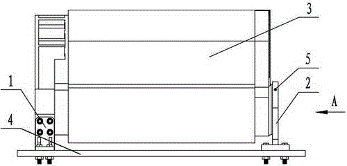 Engine supporting foot for flexible base