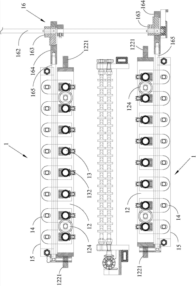 Dual-swing spraying device