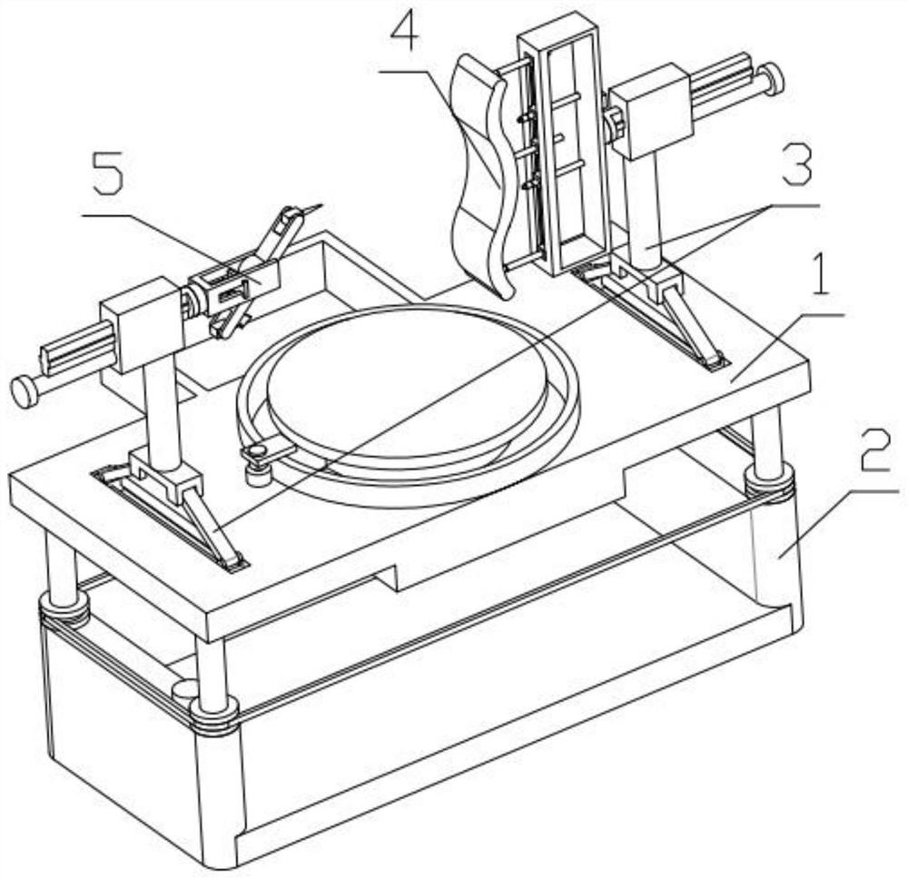 A ceramic casting device