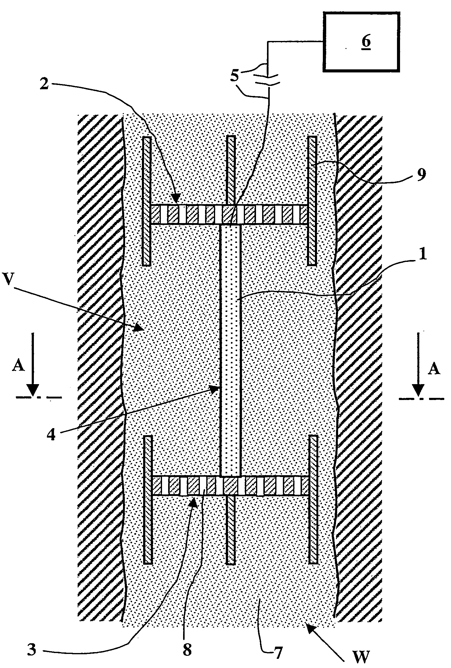 Device for seismic emission in an underground formation and method for implementing same