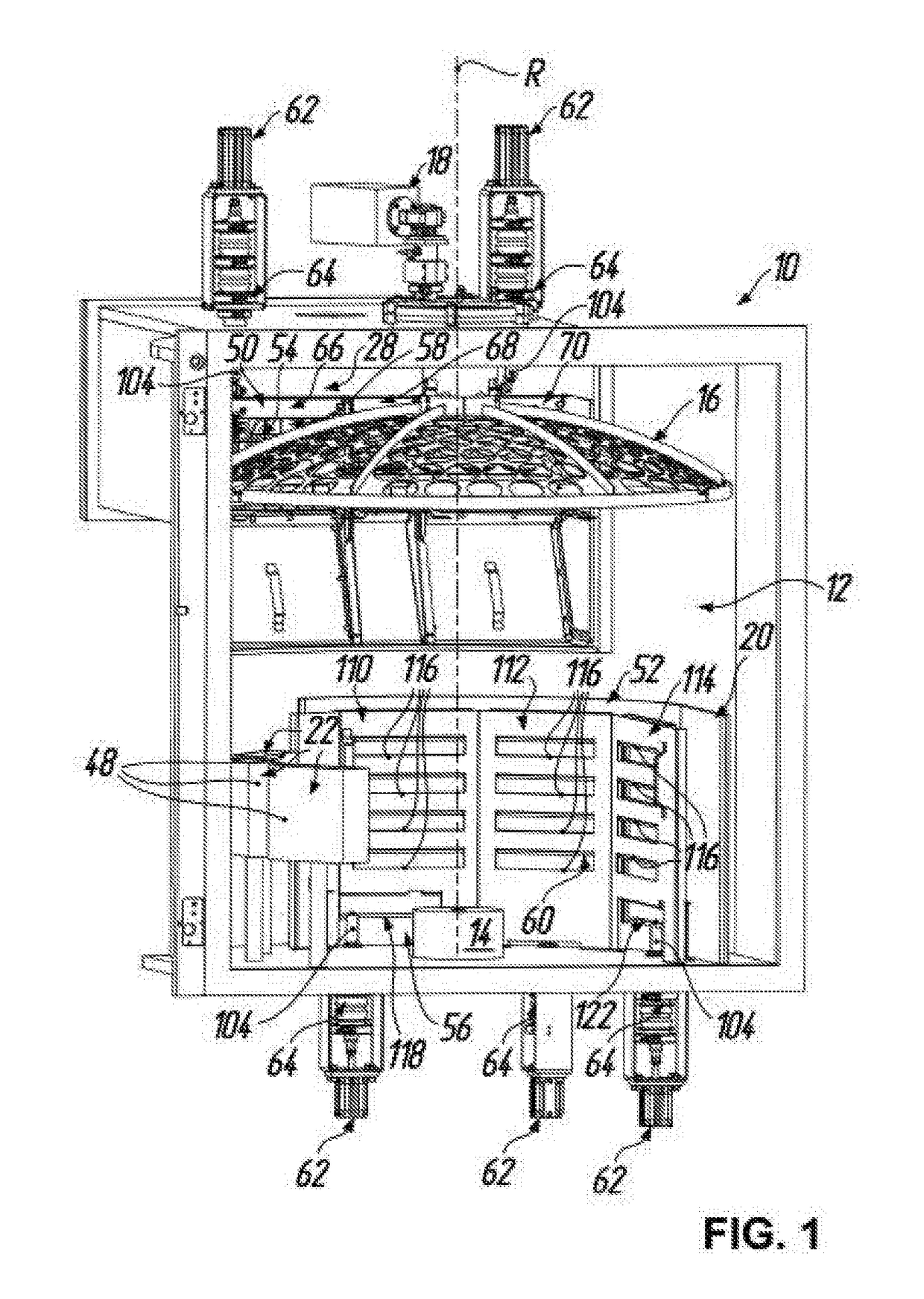 Box coating apparatus for vacuum coating of substrates, in particular spectacle lenses