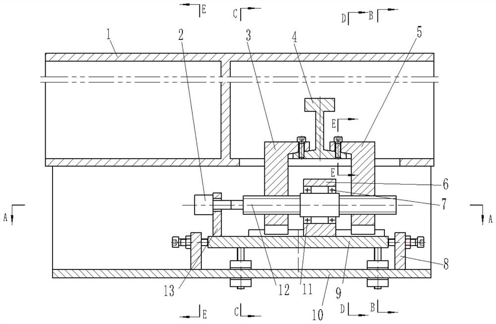 Rail locker for straight section of rail for suspended freight turnout and its installation process